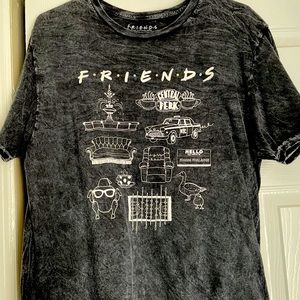 FRIENDS Graphic Tee